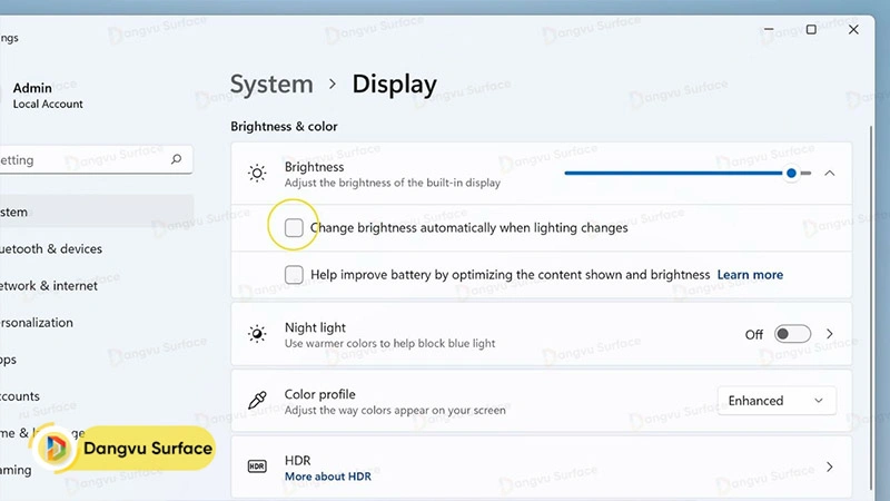 Cách tắt điều chỉnh độ sáng màn hình tự động (Adaptive Color) trên Surface