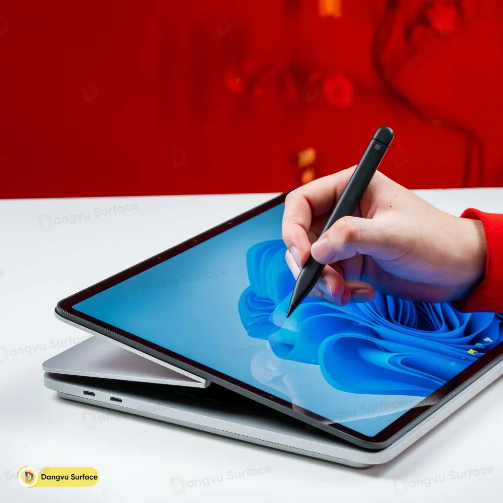 Surface Laptop Studio 2 tương thích với Surface Slim Pen 2