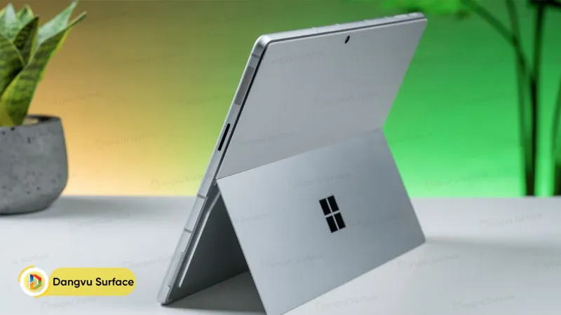 Số cổng kết nối trang bị cho Surface Pro 9 về cơ bản vẫn đủ sử dụng