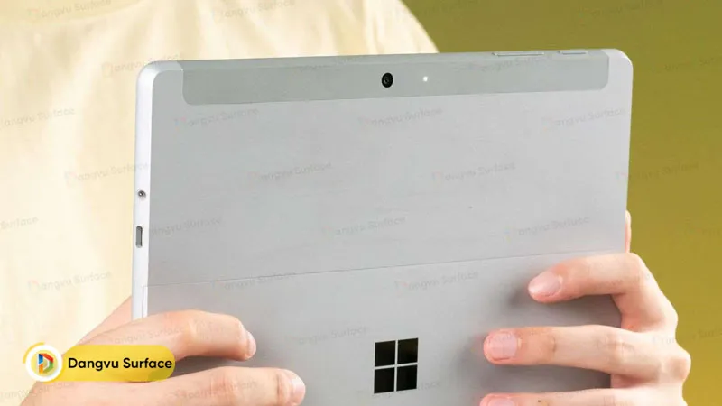 Surface Go 4 là chiếc máy tính lai 2-in-1 nhỏ, nhẹ nhất của hãng Microsoft