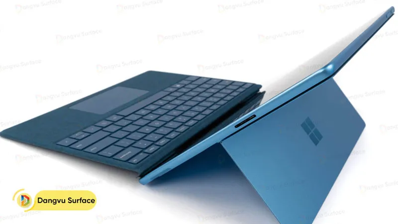 Surface Pro 9 là thiết bị máy tính lai 2 in 1 của thương hiệu Microsoft