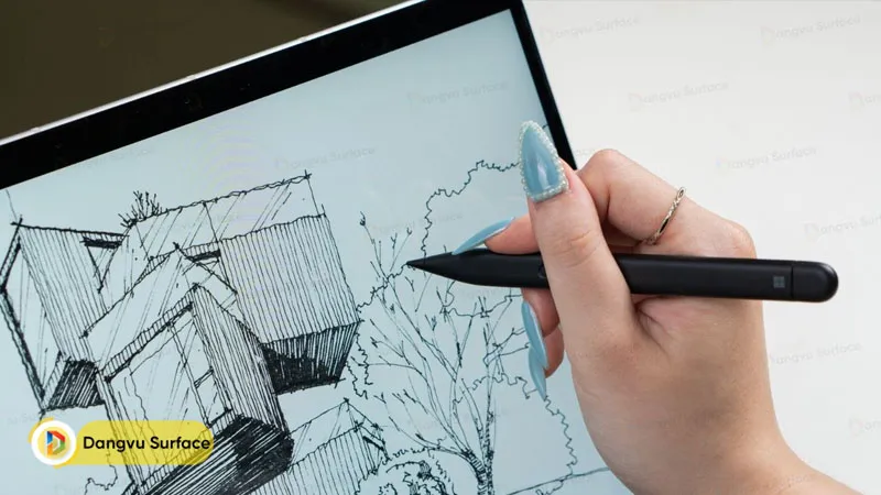 Mọi người sử dụng bút Surface Slim Pen 2 cho Pro 9