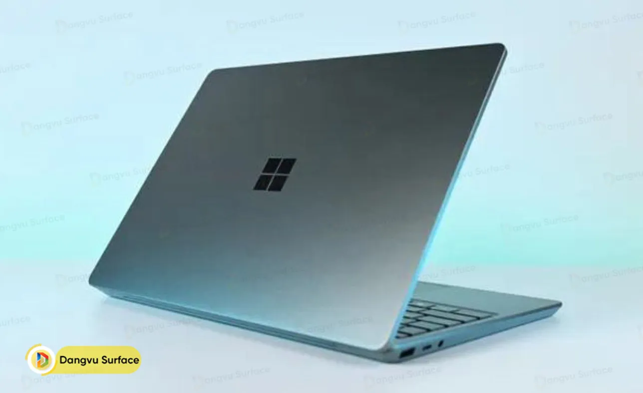 Microsoft sẽ ra mắt Surface Laptop 6 chạy chip ARM