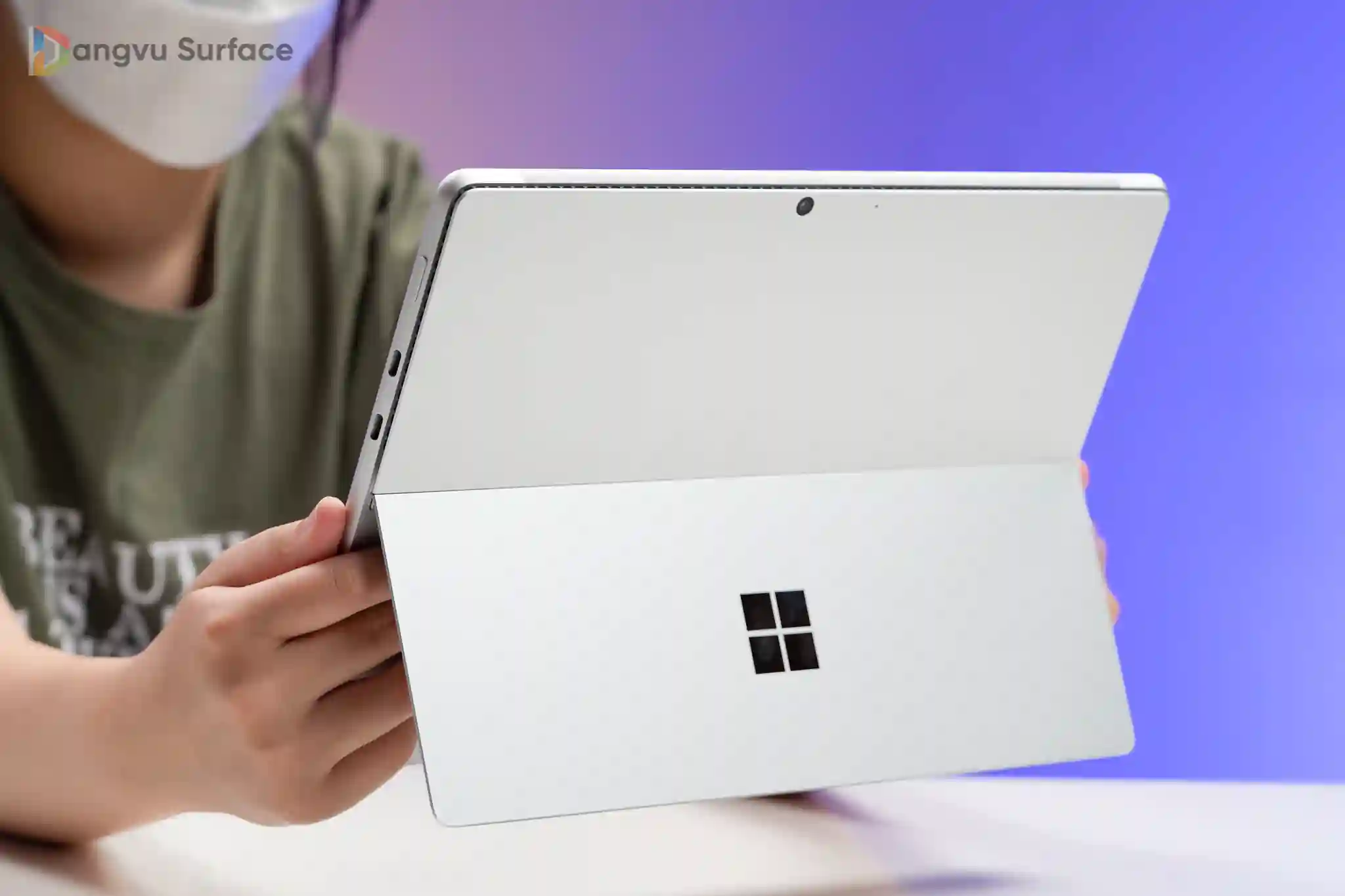 Bản lề Surface Pro 8