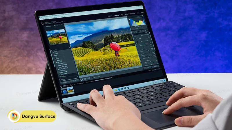 Surface Pro 10 được trang bị hệ thống tản nhiệt hiện đại hạn chế gây ra tiếng ồn