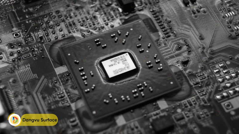 Các thiết bị đầu tiên được trang bị chip ARM cao cấp từ nhà Qualcomm sẽ tung ra thị trường cuối năm 2023
